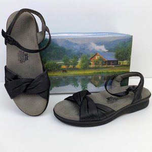SAS Snuggle Up Leather Ankle Strap Comfort Sandals Black Size 7M